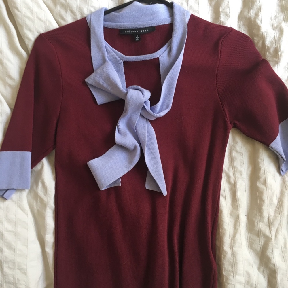 Endless Rose blouse w ascot collar
